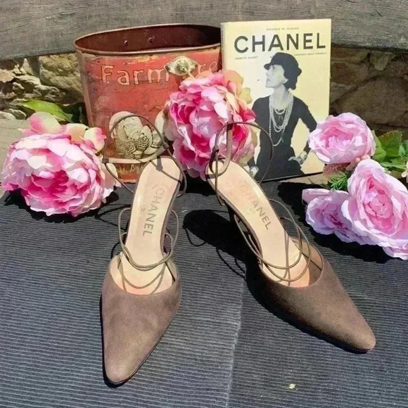 Chanel Brown Suede Heels Size 8 - Picture 1 of 8